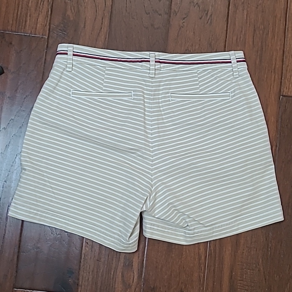 Tommy Hilfiger Khaki & White Striped Classic Stretch Shorts size 6 - Picture 2 of 9